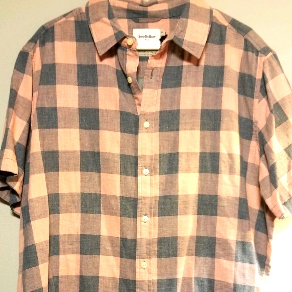 Men's short sleeve button up